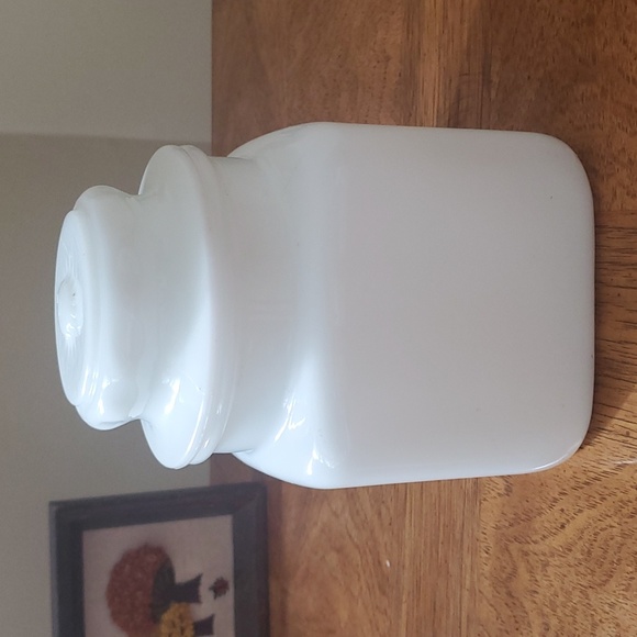 Jeanette Milk Glass Cannister 🧡 - Picture 5 of 9